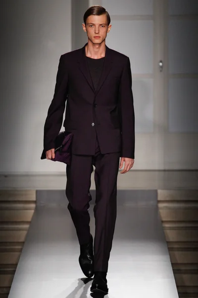 Look 7